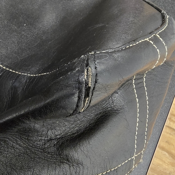 Coach Signature Pattern Shoulder Bag in Black and Tan - Picture 9 of 10